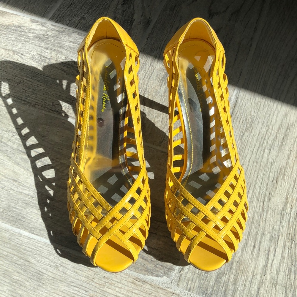 Charlotte Russe Yellow Lattice Heels